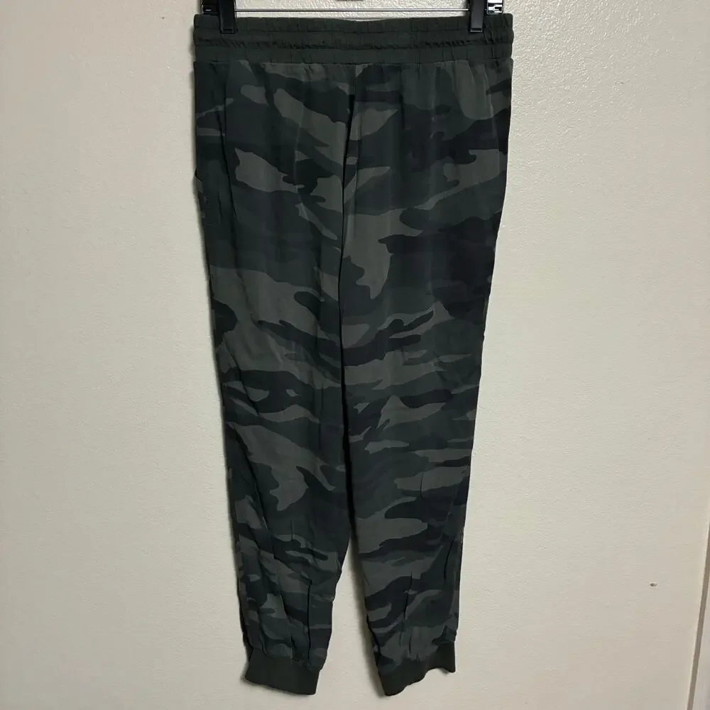 Splendid Lightweight Camo Joggers Womens Size M